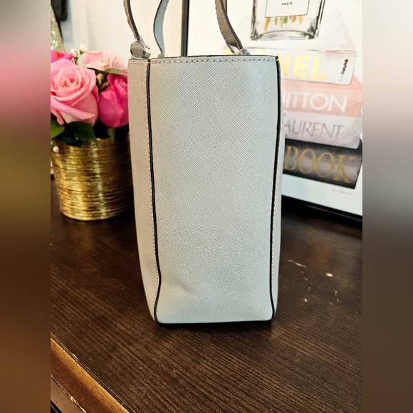 Michael kors handbag Saffiano leather bag. Gray with silver hardware. - Picture 3 of 10